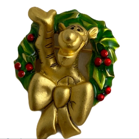 Disney Jewelry - VINTAGE DISNEY Tigger Wreath Holiday Brooch Pin